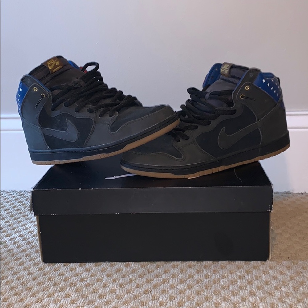 Nike SB Captain America